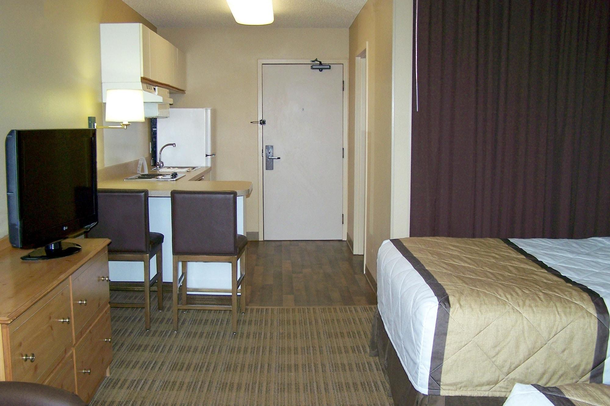 Extended Stay America Select Suites - St Louis - Airport - Central Bridgeton Exterior photo